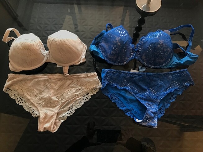 Marks & Spencer Etiketi üzerinde 2?li sütyen takım