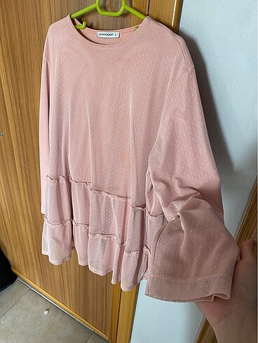 Pembe tunik