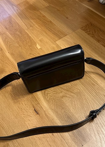 Siyah Deri Tokalı Kadın Çanta - Görsel 2