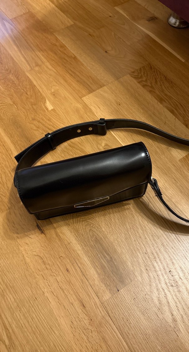 Siyah Deri Tokalı Kadın Çanta - Görsel 3