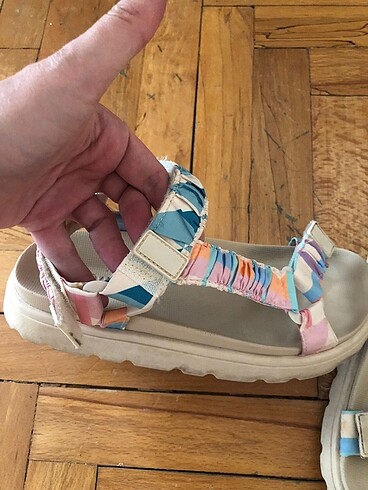 36 Beden Zara kız çocuk sandalet