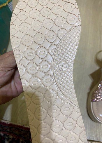 Bej Yılan Desenli Dolgu Topuklu Kadın Sandalet - Görsel 4