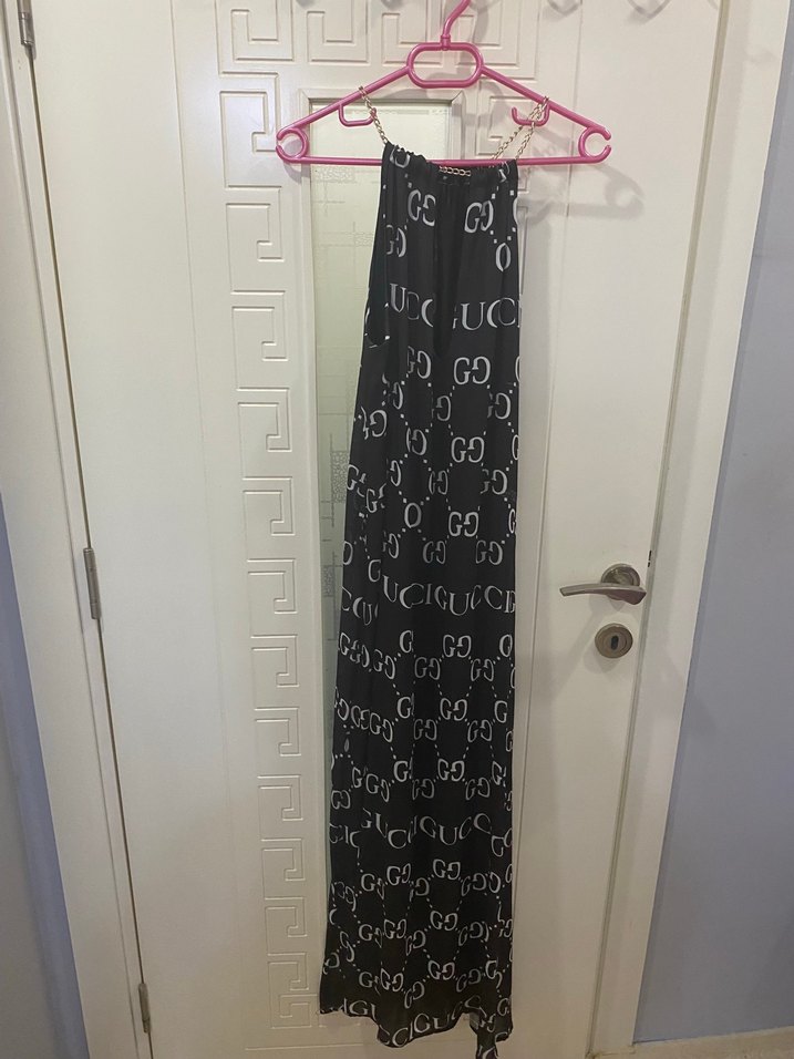 Zincir Detaylı Siyah Uzun Elbise - Görsel 2