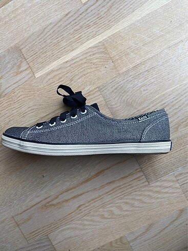 Keds Gümüş Işıltılı Siyah Bağcıklı Keds
