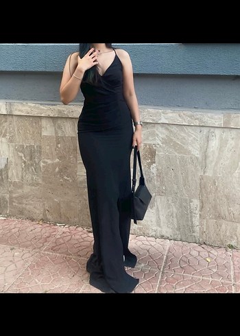 s Beden siyah Renk Siyah V Yaka Uzun Yırtmaçlı Elbise