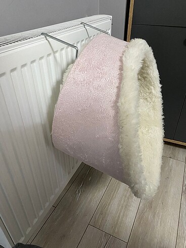 Pembe Kedi Yatağı