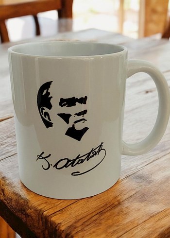 Beyaz Parlak Atatürk İmzalı Kupa