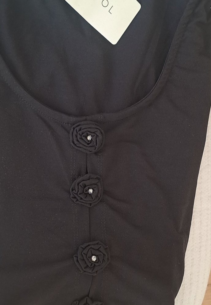 Taş ve Gül Detaylı Esnek Bluz - Görsel 3