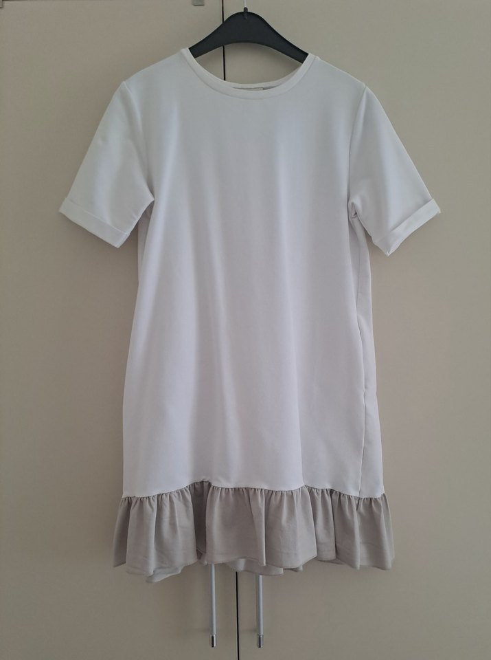Beyaz Fırfırlı Elbise - Görsel 2