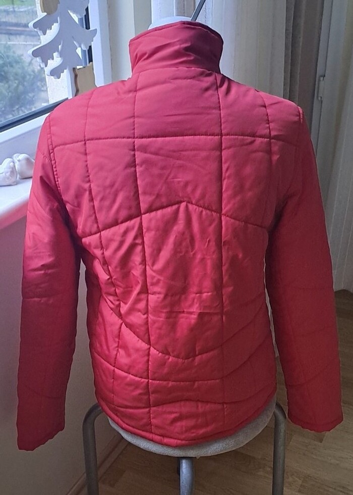 kırmızı dik yaka mont - Görsel 3