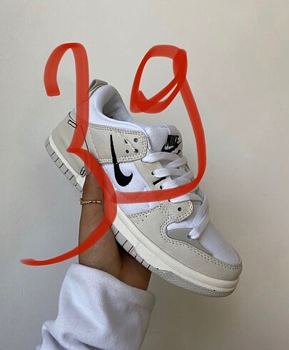 nike disrupt 39