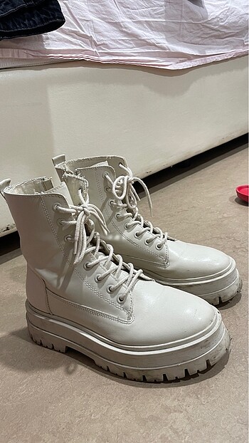 Stradivarius Stradivarius krem bot