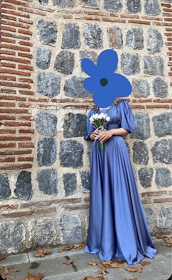 Parlak mavi abiye elbise