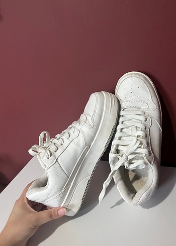 Pull and Bear Minimal Beyaz Sneaker