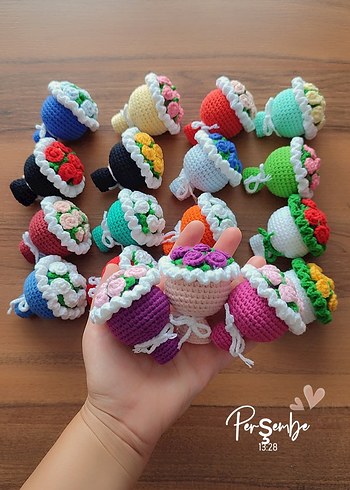Amigurumi Renkli Buket Anahtarlık