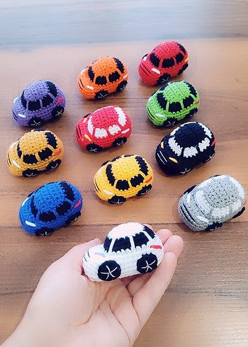 Beden Amigurumi Araba Anahtarlık