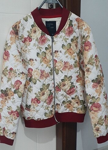 Bershka kapitone mevsimlik mont