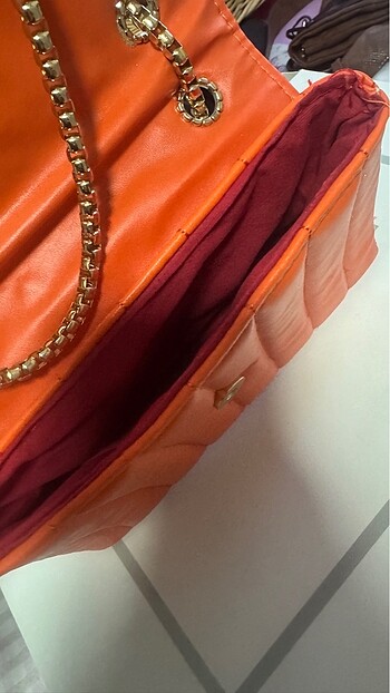 Turuncu çanta - Görsel 3