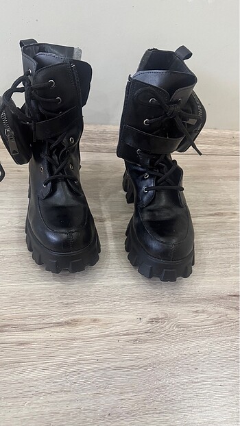 Zara Bot cep detaylı
