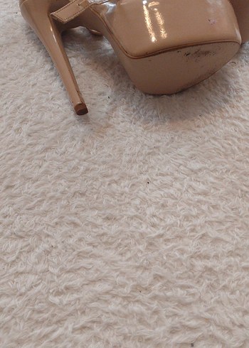 Bej Parlak Tokalı Stiletto Kadın Ayakkabı - Görsel 5