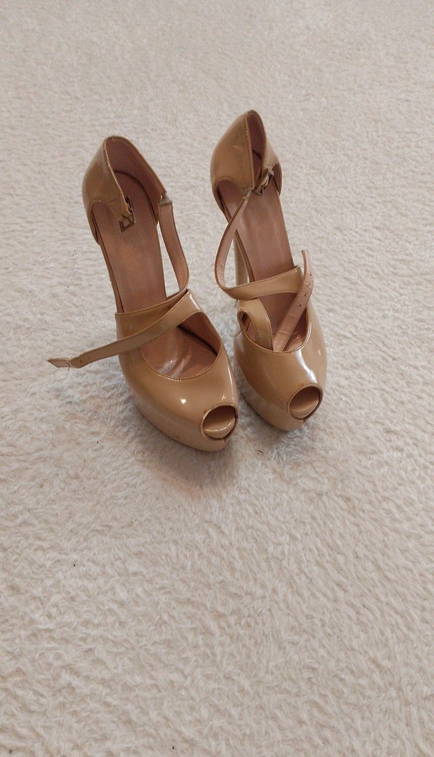 Bej Parlak Tokalı Stiletto Kadın Ayakkabı - Görsel 3