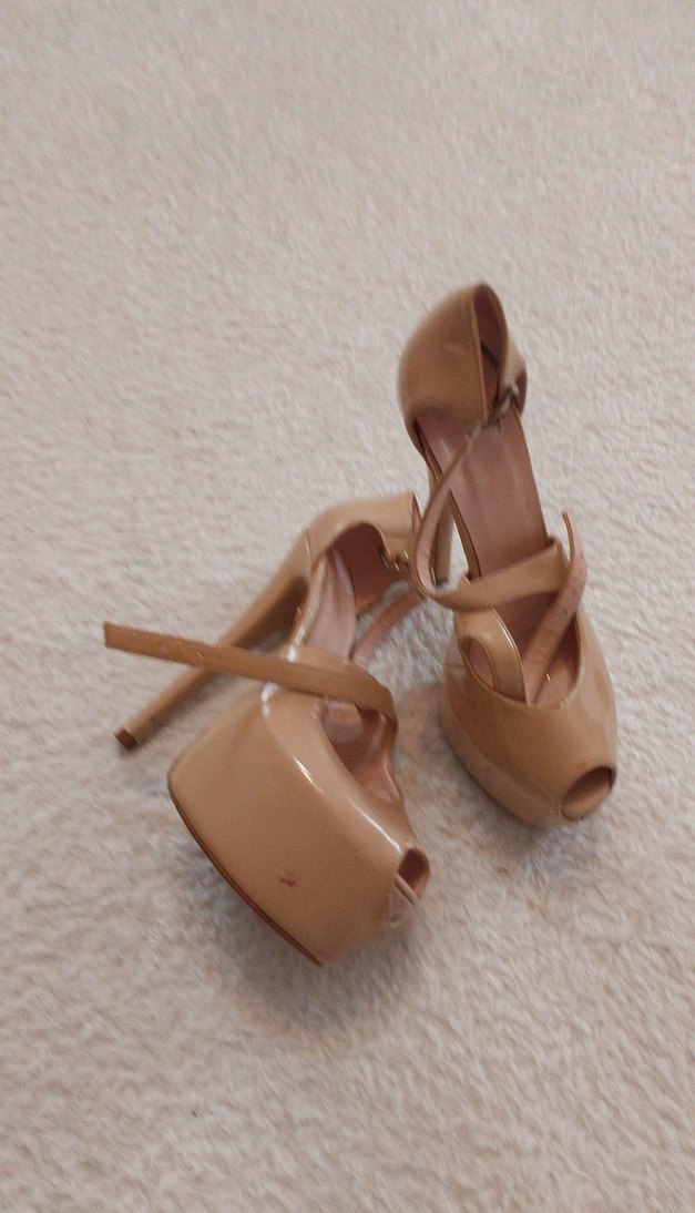 Bej Parlak Tokalı Stiletto Kadın Ayakkabı - Görsel 4