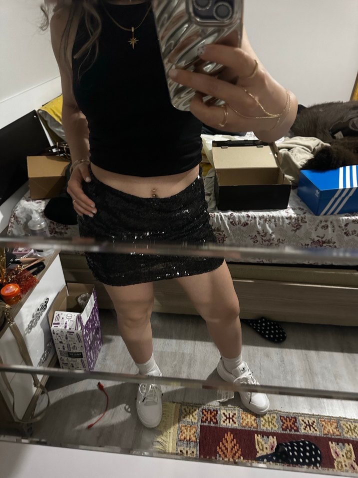 Parlak Siyah Yılan Desenli Mini Etek - Görsel 3