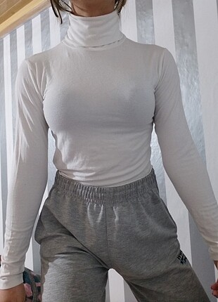 Boğazlı body