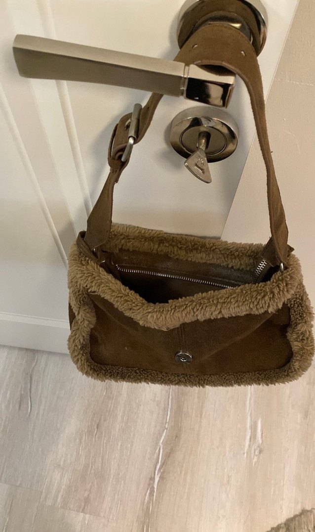 Kahverengi Süet Tokalı Kadın Çanta - Görsel 2