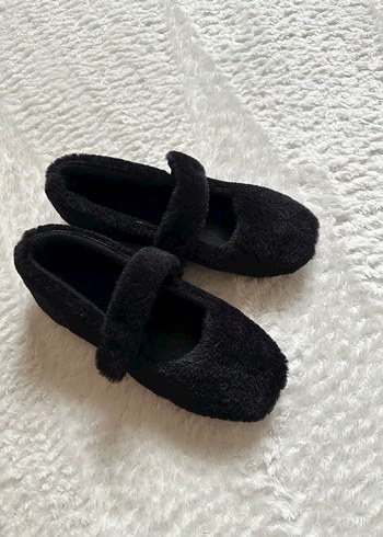 Siyah Kürklü Kadın Ev Babeti - Görsel 2