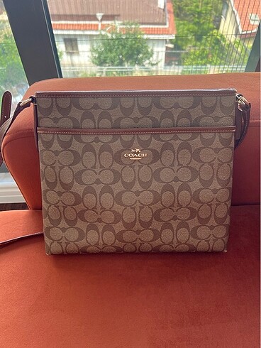 Çapraz askılı coach marka çanta