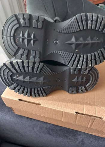 Siyah çocuk  Bot - Görsel 5