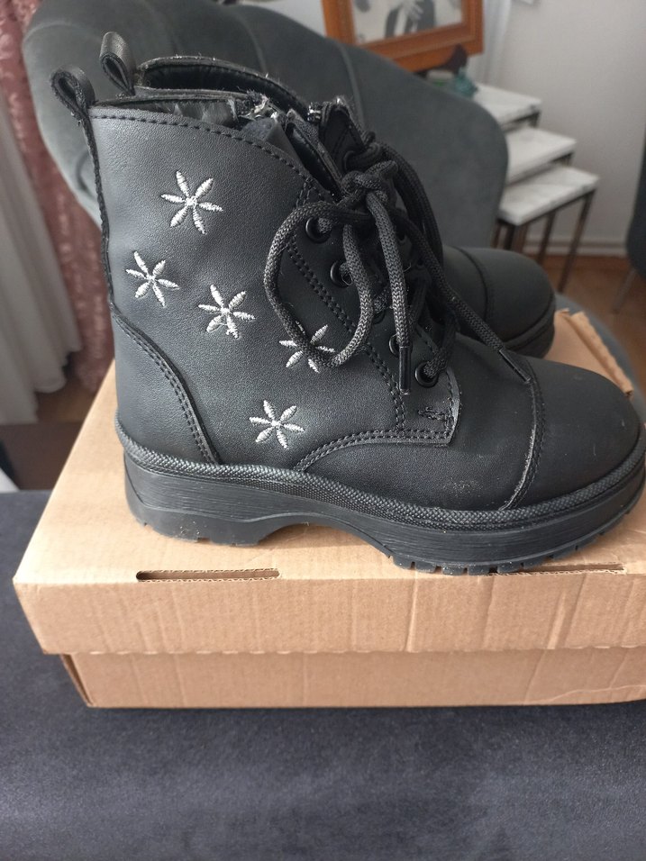 Siyah çocuk  Bot - Görsel 3