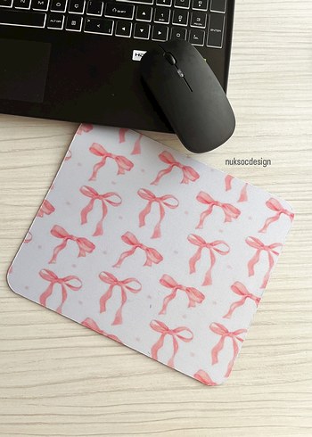 Logitech Pembe Fiyonk Desenli mause pad