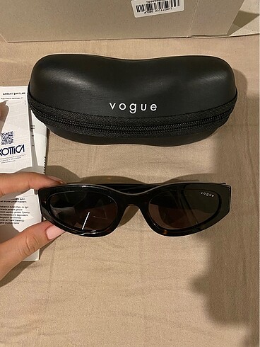 vogue güneş gözlüğü