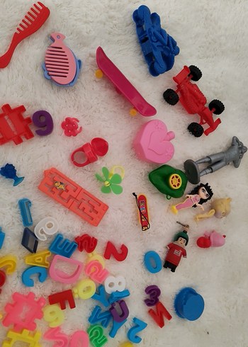 Renkli Çeşitli Oyuncak Seti - Görsel 3