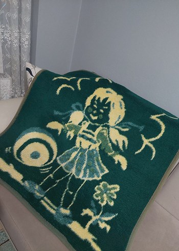 Yeşil Baskılı Yün Çocuk Battaniyesi - Görsel 2