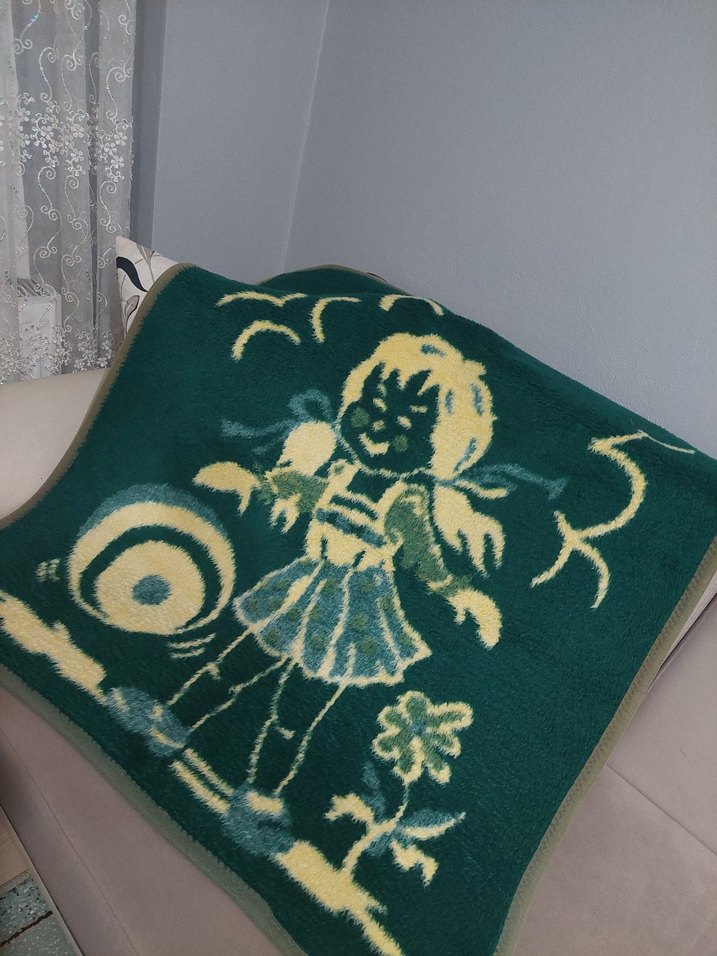 Yeşil Baskılı Yün Çocuk Battaniyesi - Görsel 2