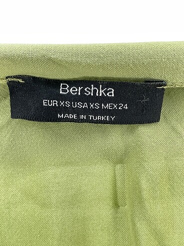 xs Beden çeşitli Renk Bershka Kısa Elbise %70 İndirimli.