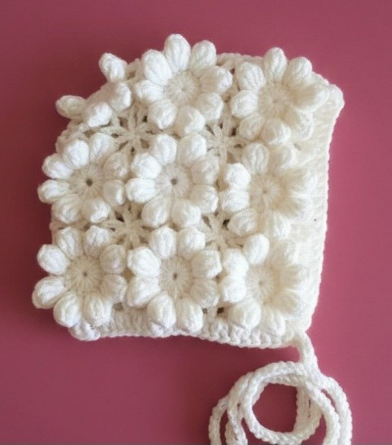 Beyaz Nakışlı Örgü Bebek Bere - Görsel 2