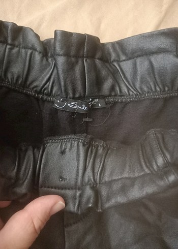 Siyah Deri Kemerli Mini Şort - Görsel 5