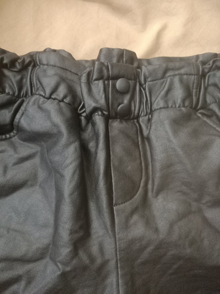 Siyah Deri Kemerli Mini Şort - Görsel 2