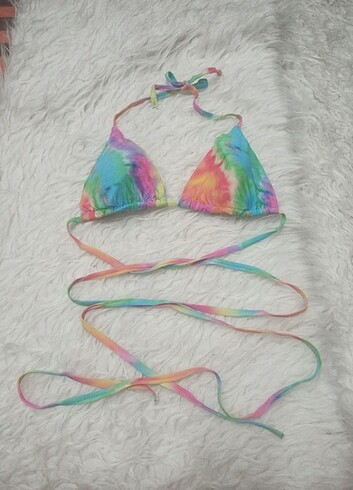 s Beden calzedonia renkli üçgen bikini üstü göründüğü gibidir tertemizdi