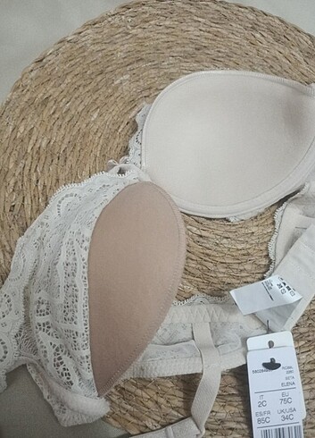 Diğer intimissimi Elena 2C 75C bej göründüğü gibidir bir göğüs kapının