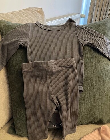 3 Ay Beden 2 adet H&M bebek takım