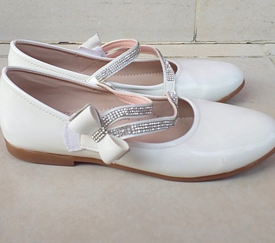 Beyaz Tokalı Kız Çocuk Babet - Görsel 2