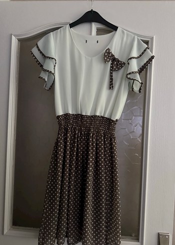 Bej Puantiyeli V Yaka Midi Elbise - Görsel 4