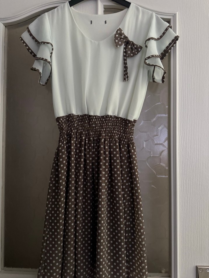 Bej Puantiyeli V Yaka Midi Elbise - Görsel 3