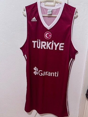 Adidas Milli takım basketbol forması