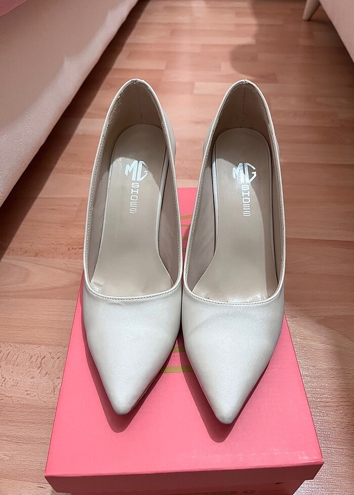 Topuklu ayakkabı - Görsel 4